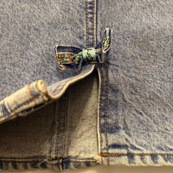 Vintage high waisted Denim Skirt bow detail - Picture 4 of 7